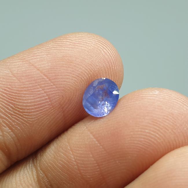 Natural Violet Sapphire, 1.21ct. Oval shape, no treatment. CD002